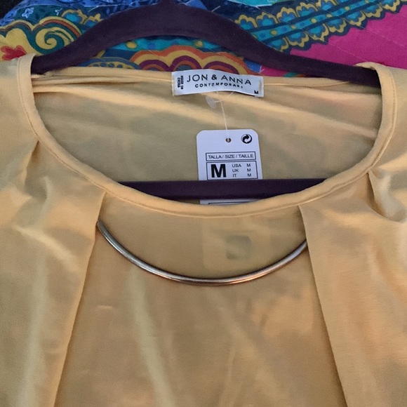 Yellow blouse with gold metal embellishment - M - Picture 2 of 4